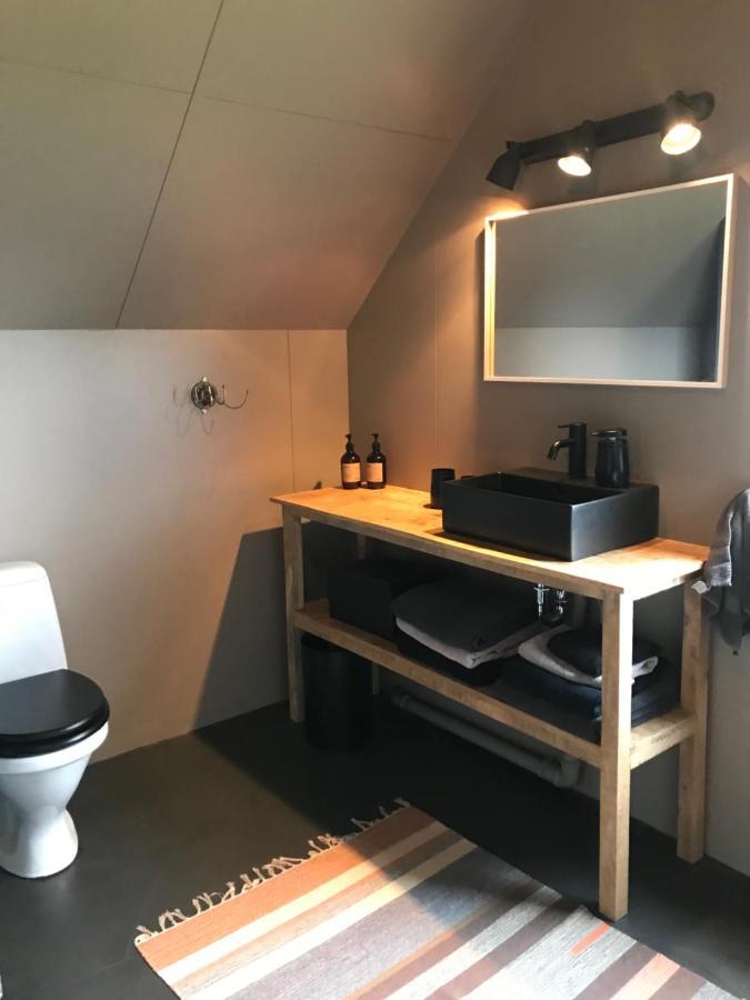 Solbakki Guest House Flateyri Bagian luar foto