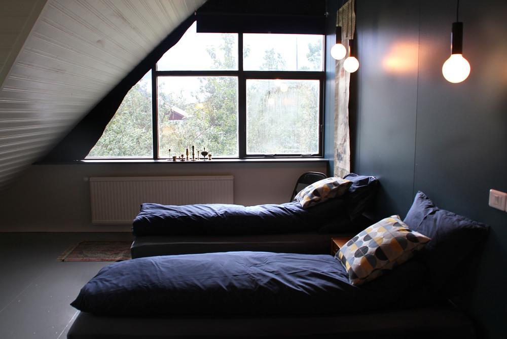 Solbakki Guest House Flateyri Bagian luar foto
